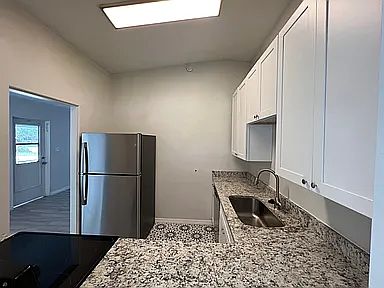 5th image of 135 Pinecrest Dr