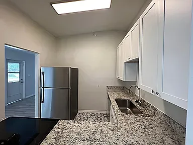 135 Pinecrest Dr — Photo 5