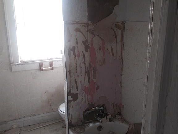 2nd image of 12157 Greenlawn St