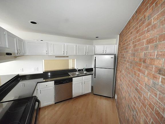 4th image of 1138 Carney St
