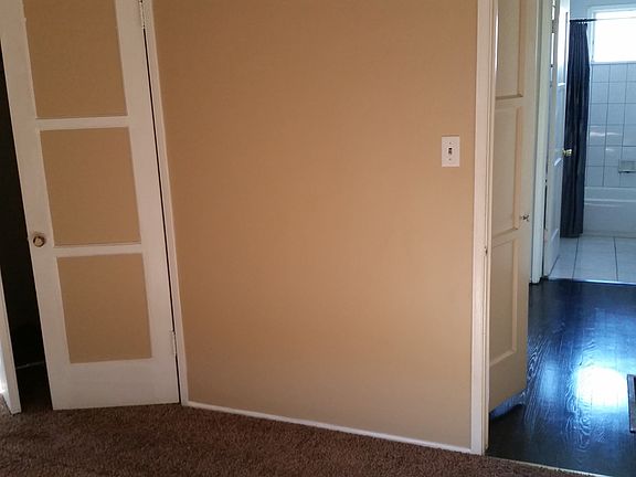 Front bedroom, closet