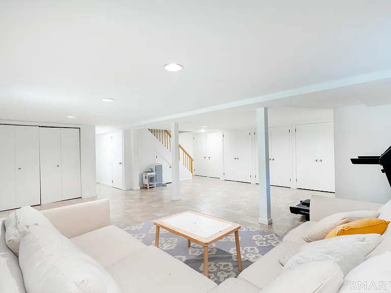 25 Griffith Rd — Photo 15
