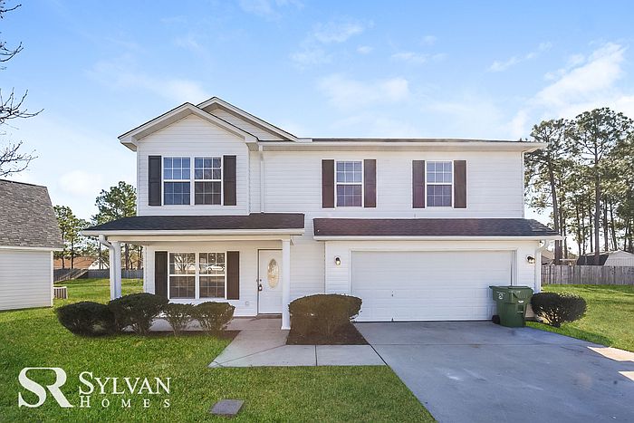 1st image of 19 Finch Wood Dr