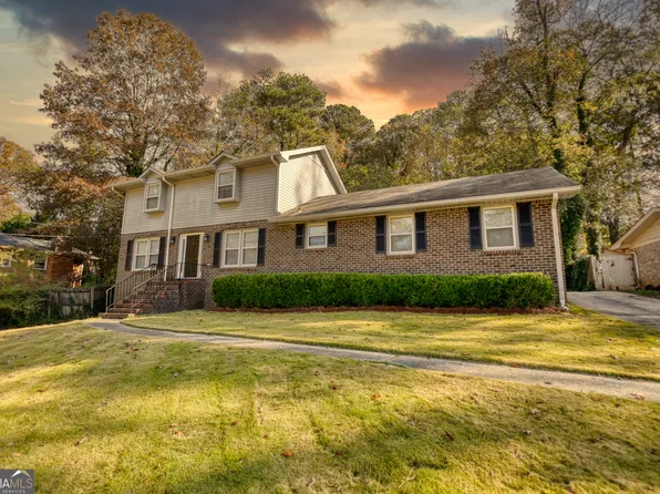 3160 E Chapel Cir, Decatur, GA 30034