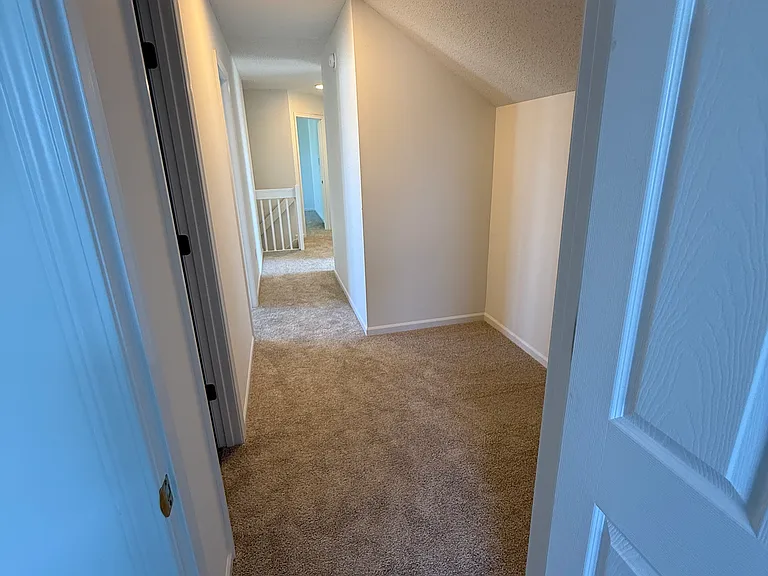 11512 Maywin Dr — Photo 23