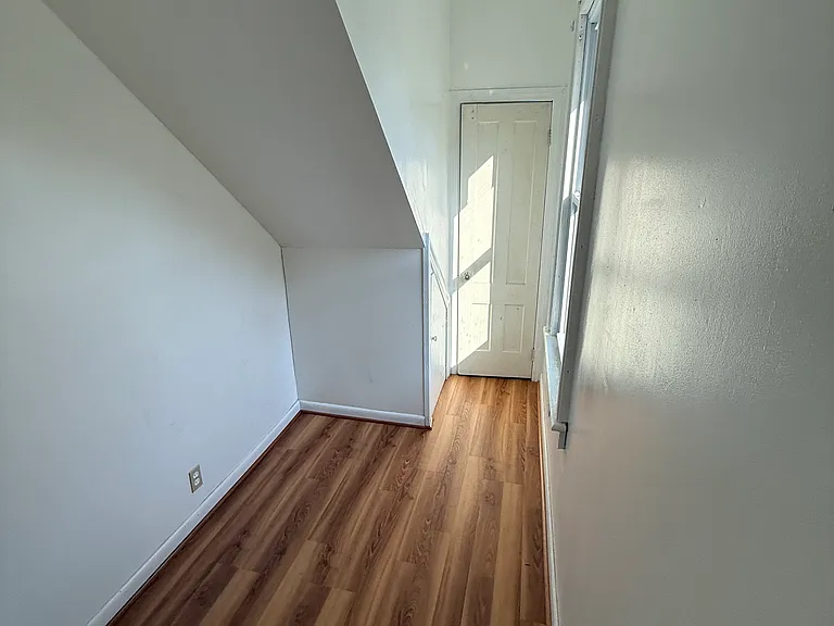 44 Galpin St #1 — Photo 7