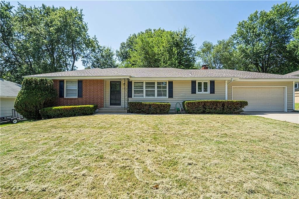 7516 Crescent Dr, Raytown, MO 64138 MLS 2444479 Zillow
