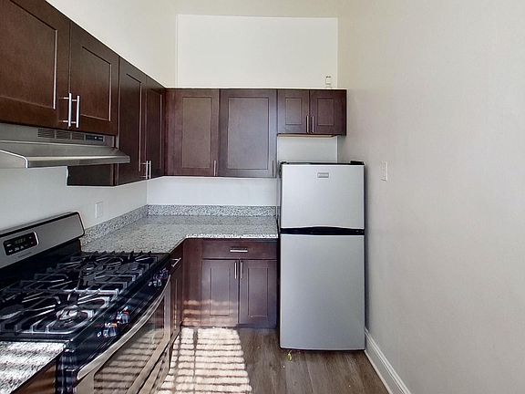 3rd image of 1114 Saint Paul St #3D