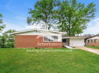 2905 Delaware Dr, Florissant, MO 63033