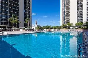20379 W Country Club Dr #Penthouse 32