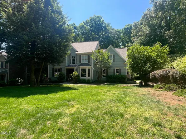 216 Norwalk St, Holly Springs, NC 27540