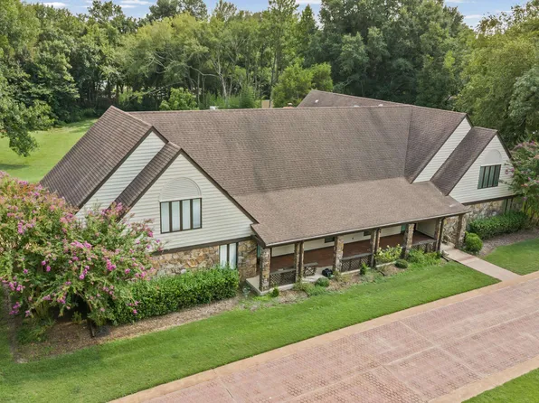 9221 Hillman Way Dr, Memphis, TN 38133