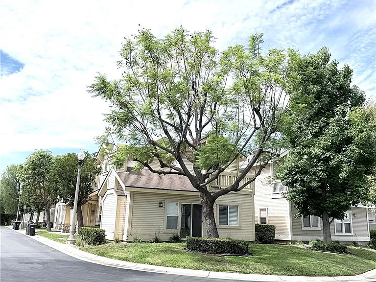 115 Citrus Ranch Rd — Photo 3