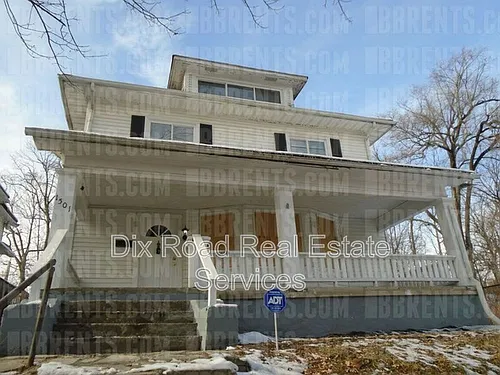 1501 Viola Ave Photo 1