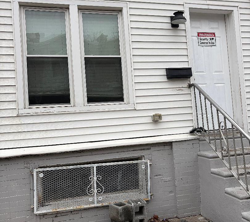 1st image of 1633 S Conestoga St
