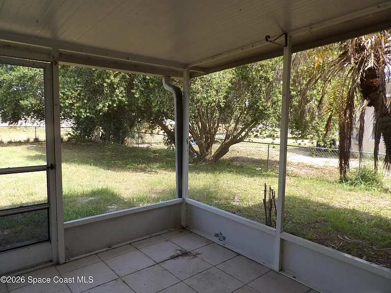 998 Camden Ave NW — Photo 17