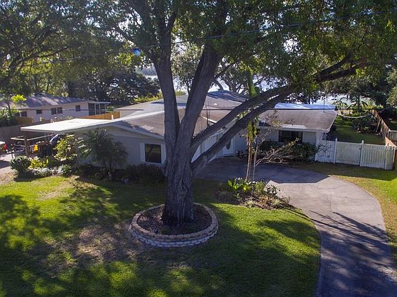2nd image of 245 E Lake Deer Dr