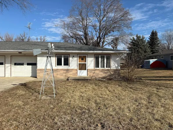 513 2nd St NW, Orange City, IA 51041