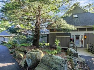 35 Sterling Pines Rd, Tuxedo Park, NY 10987