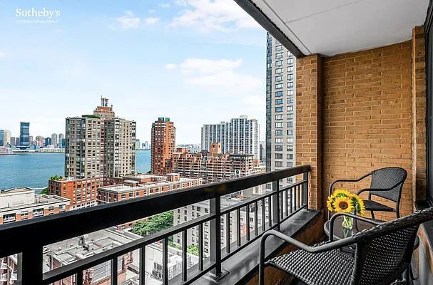 Rented by Sotheby's International Realty | media 1