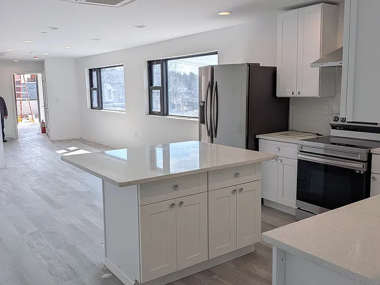 51 Main St #1 — Photo 30