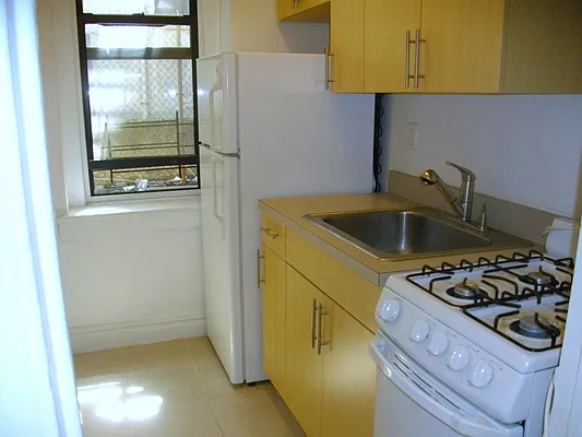 Rented by Merit Group & Associates | media 25