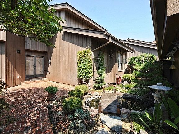 5th image of 5028 Sunningdale Ct