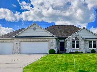 10128 Saddle Bridge Dr N, Whitehouse, OH 43571