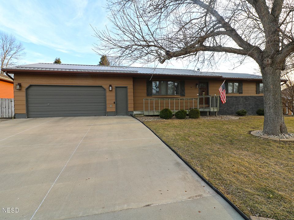 1st image of 54 Sunrise Dr