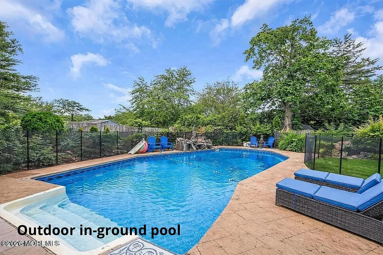 6 Hillcrest Road photo 1
