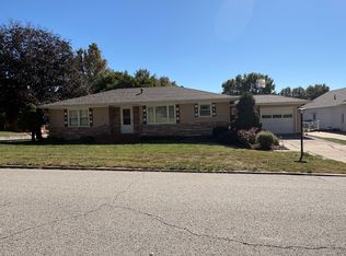 302 Jessie St, Wathena, KS 66090
