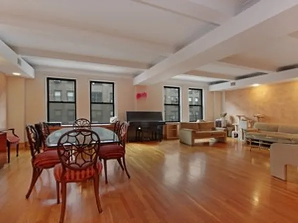 30 Beekman Place image 1 of 5