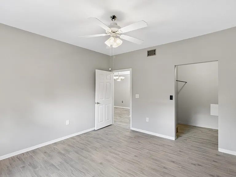 11561 Villa Grand #716 — Photo 20