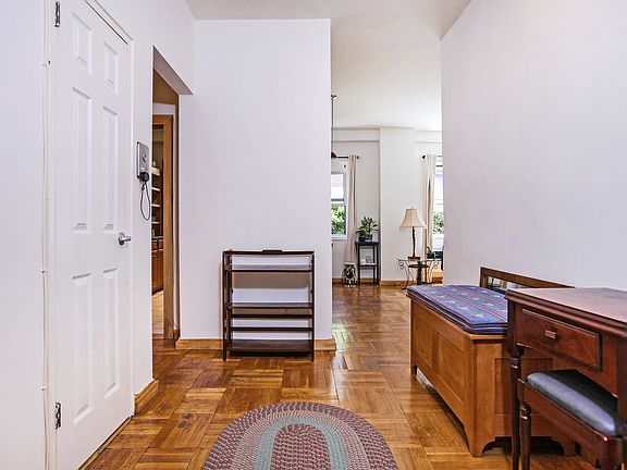3rd image of 1 Washington Sq APT D