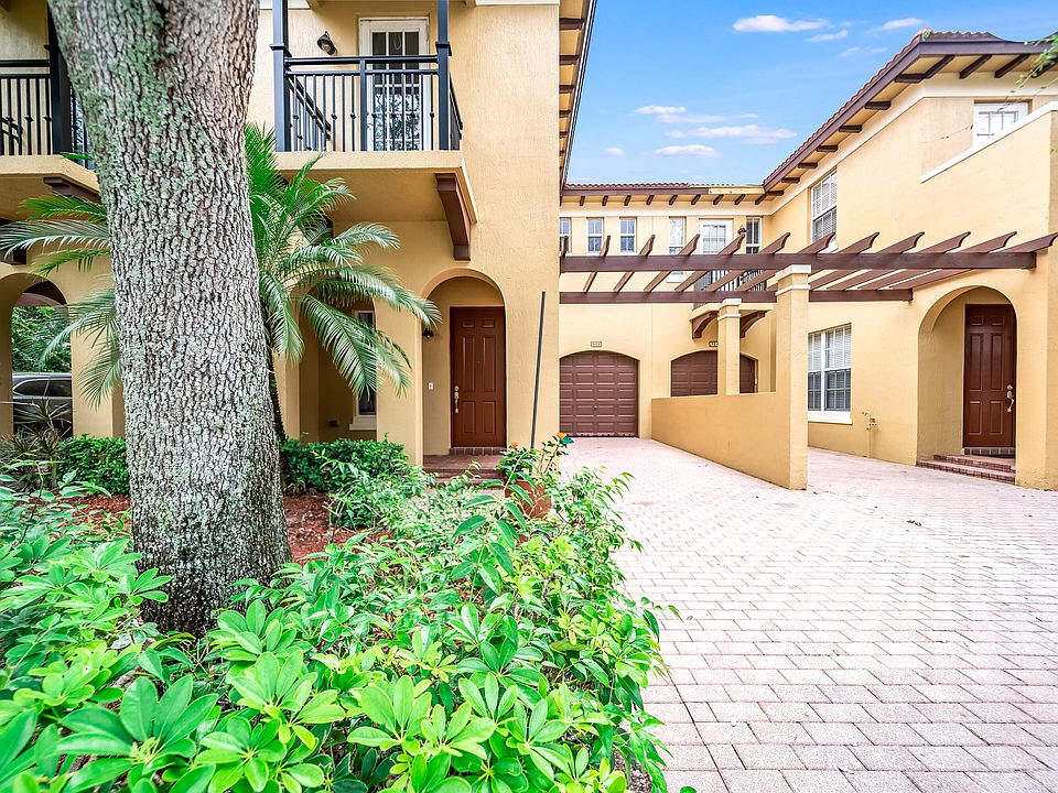 1st image of 2812 Eagle Rock Circle #905