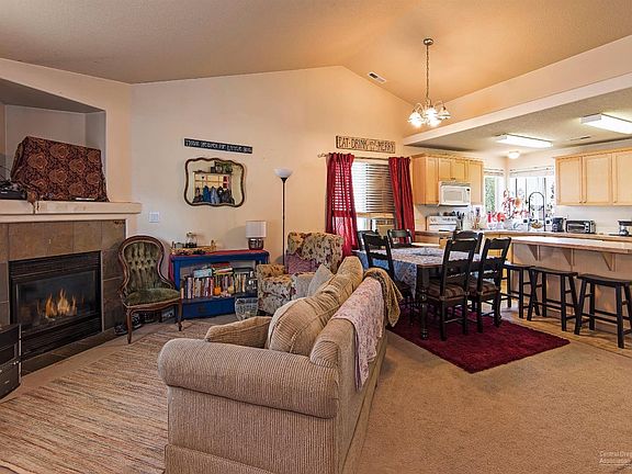 2nd image of 61114 Brookhollow Dr