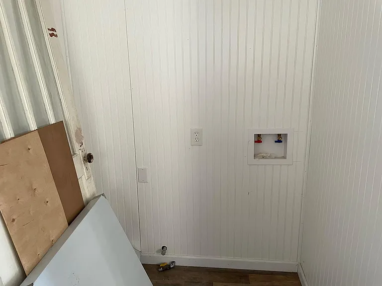 521 Avenue G — Photo 7