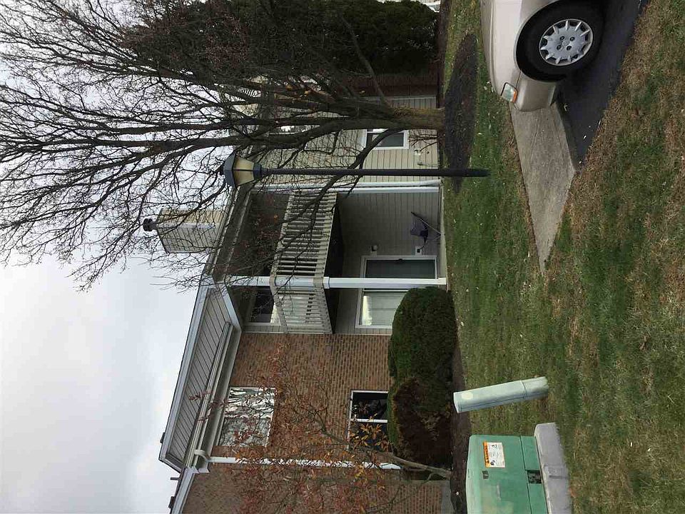 2nd image of 120-05 Creekwood Dr