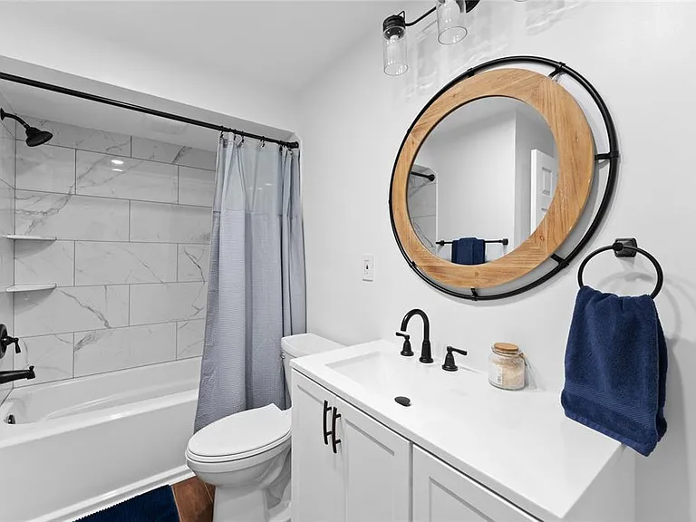 909 Bentwood Ln #1 — Photo 14