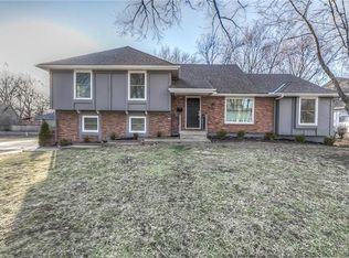 10520 Ensley Ln, Leawood, KS 66206