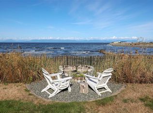 1442 Wilkinson Rd, Comox Valley, BC V9M4B3