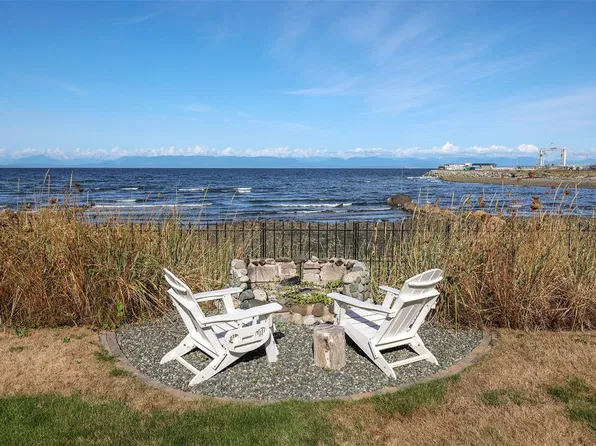 1442 Wilkinson Rd, Comox Valley, BC V9M 4B3