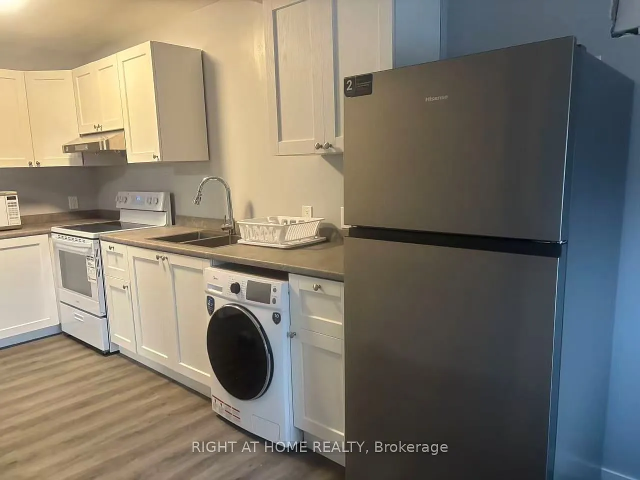 2 bed, $1,800 — Photo 2
