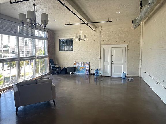 5th image of 2504 Church St #4