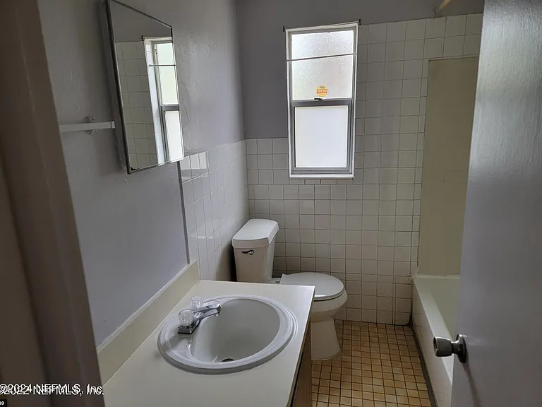 1443 Winnebago Ave #1 — Photo 6