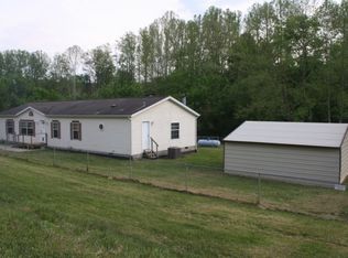110 Weirlong Rd, Clendenin, WV 25045