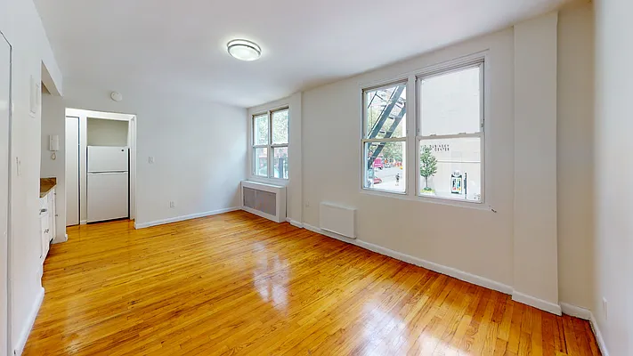 Rented by Bond New York | media 2