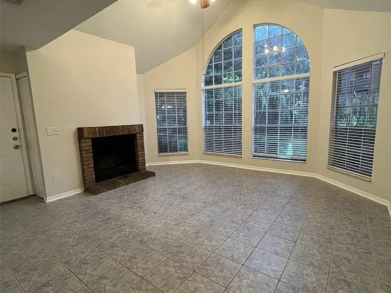 605 Youngstown Pkwy #39 — Photo 4