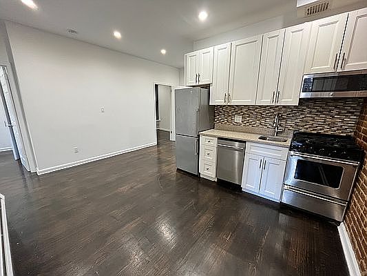 3rd image of 532 E 83rd St APT 2R