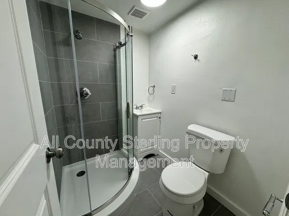 1756 NE 8th Ave APT 1, Gainesville, FL 32641